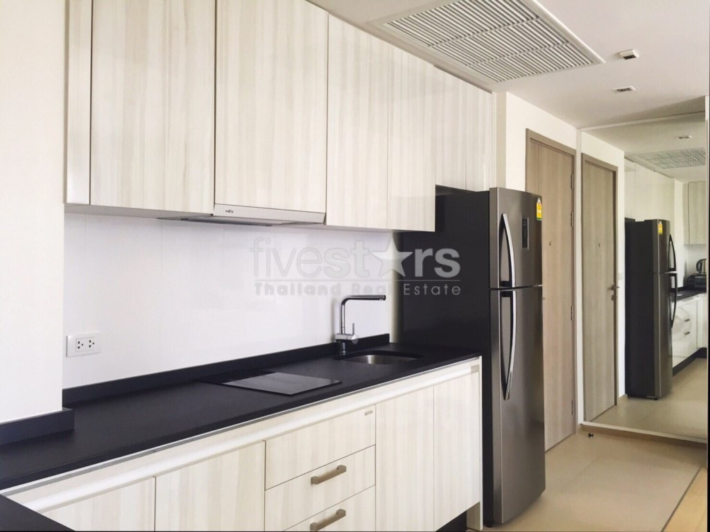 Appartement de standing de 2 chambres à vendre à Thonglor, photo 12