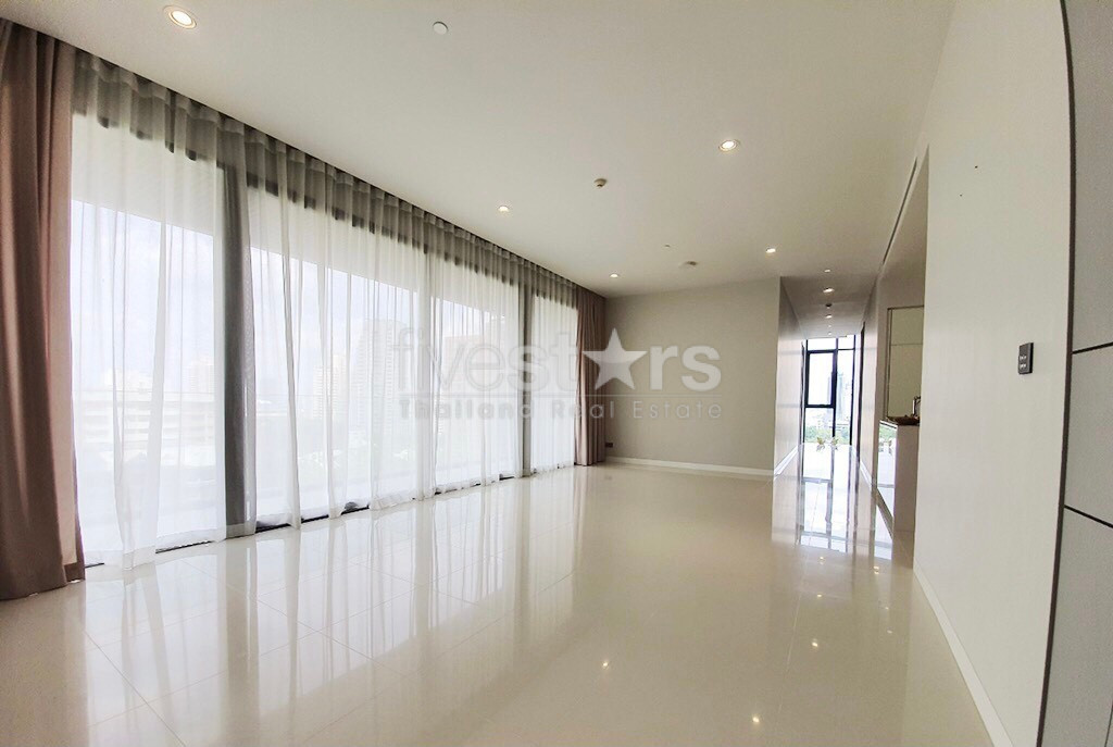 Appartement 2 chambres moderne à vendre proche BTS Phromphong, photo 2