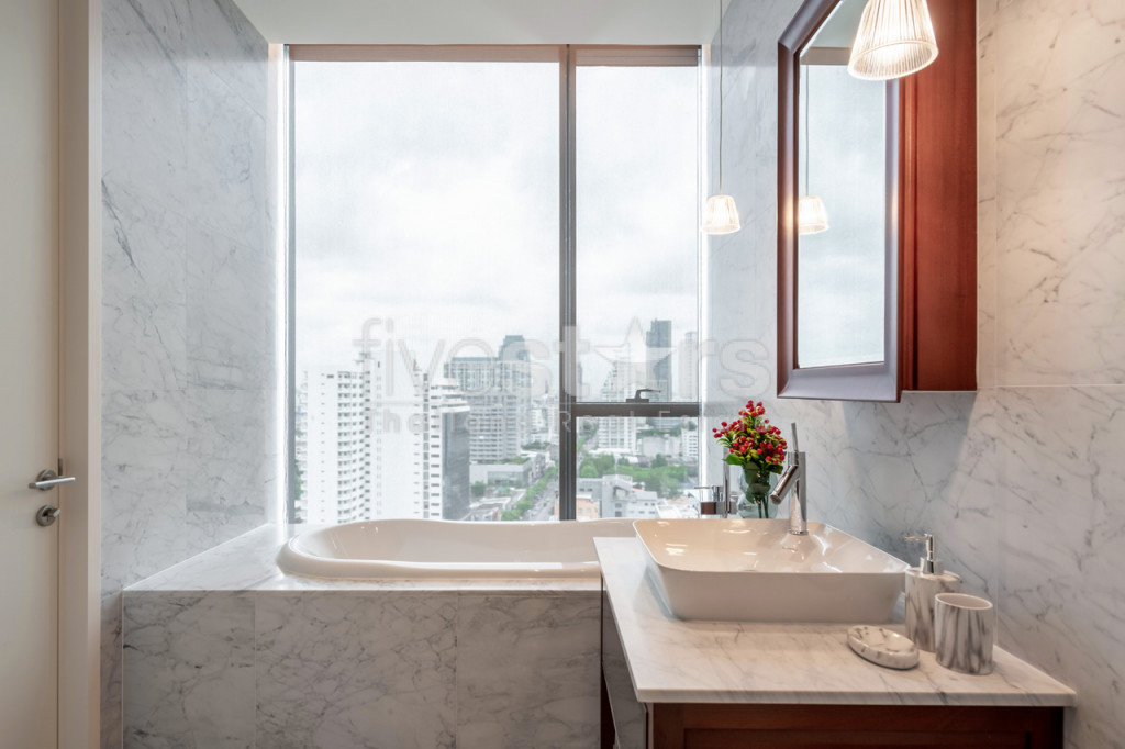 Condo de luxe de 2 chambres à vendre à Thonglor, photo 19
