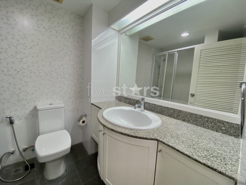 Condo de 3 chambres à louer près de la station BTS Phrom Phong, photo 12