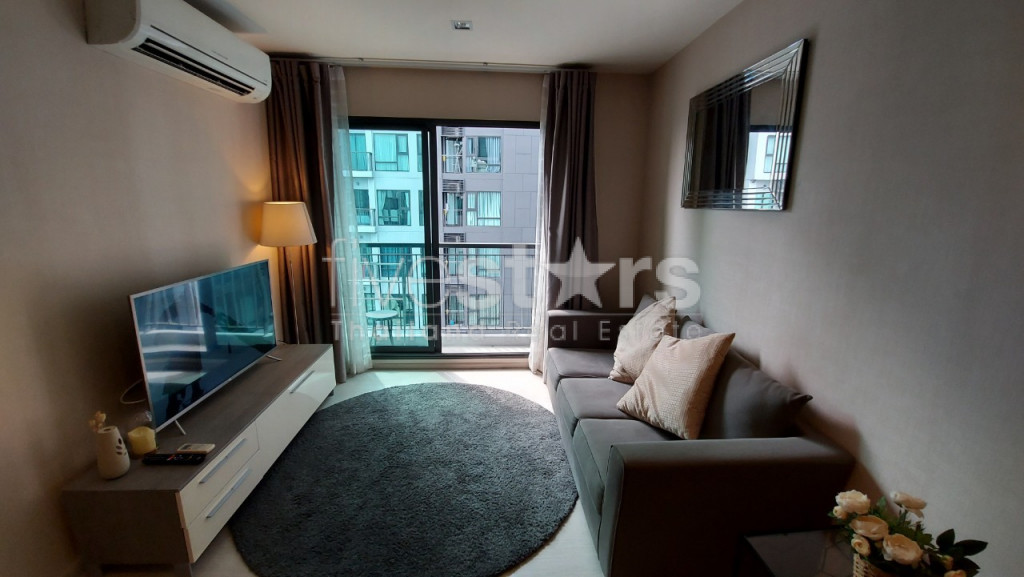 Condo de 2 chambres à louer près de la station de BTS Thong Lo, photo 2