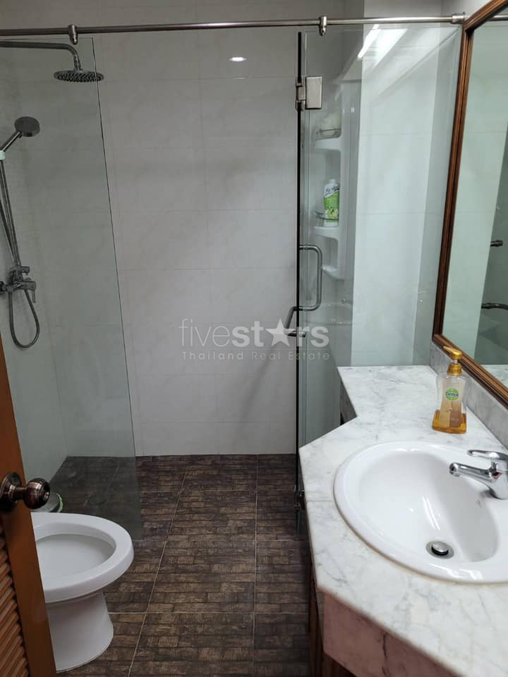 Spacieux condo de 3 chambres à louer sur Thonglor, photo 13