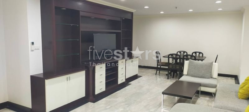 Appartement de 2 chambres à louer près du BTS Phrompong, photo 3