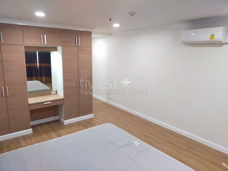 Appartement de 2 chambres à louer près du BTS Phrompong, photo 6
