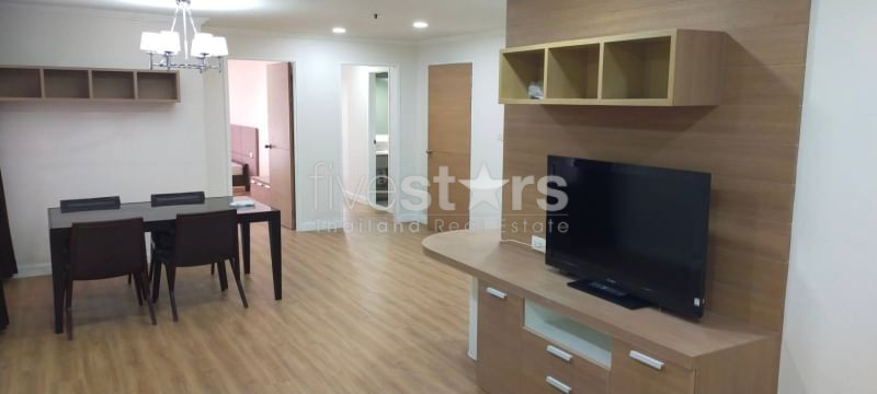 Appartement de 2 chambres à louer près du BTS Phrompong