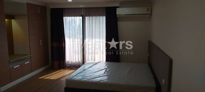 Appartement de 2 chambres à louer près du BTS Phrompong, photo 4