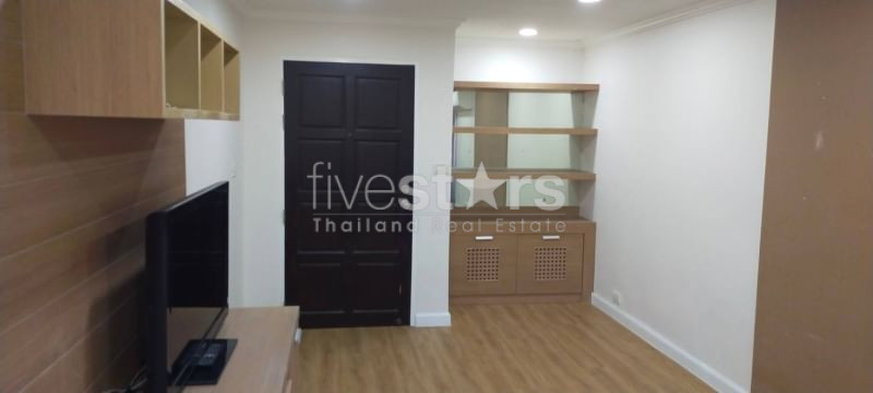 Appartement de 2 chambres à louer près du BTS Phrompong, photo 3