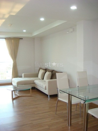 Appartement de 3 chambres à louer sur Phrom Phong