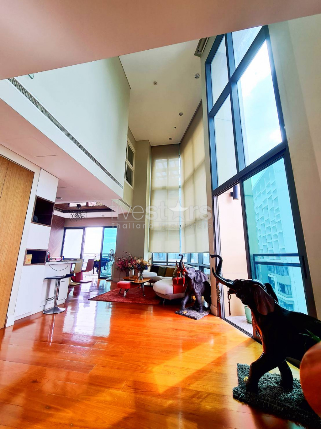 Condo duplex de 3 chambres à vendre sur Phrom Phong