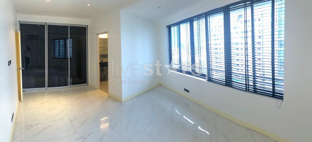 Appartement 3 chambres spacieux à vendre quartier Thonglor, photo 10