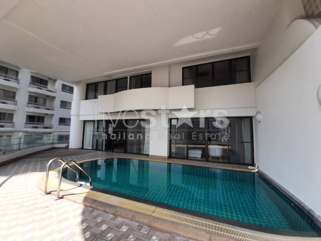Spacious 3 bedroom duplex with private pool near BTS Phromphong, photo 12