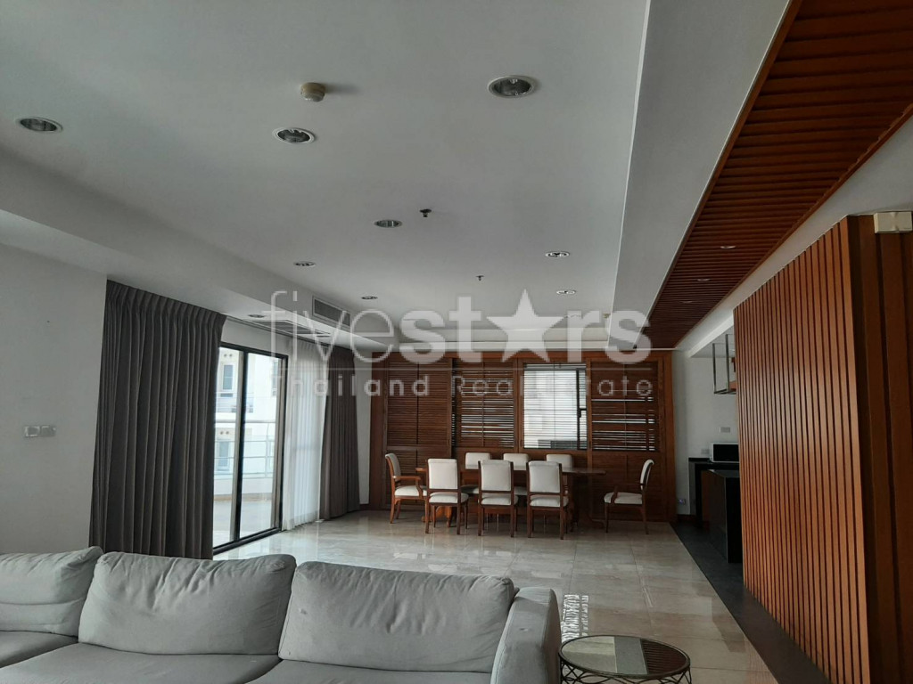 Spacious 3 bedroom duplex with private pool near BTS Phromphong, photo 3