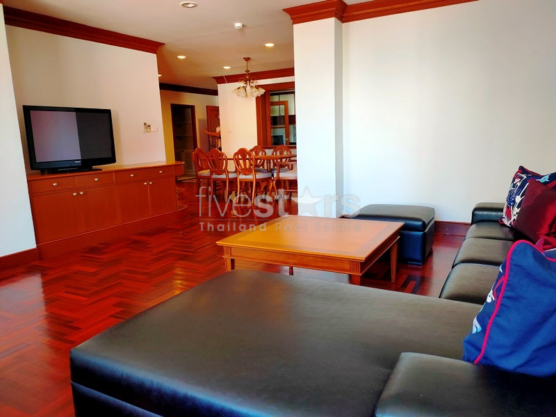 For rent large 2 bedrooms apartment near the park and BTS Phromphong, photo 5