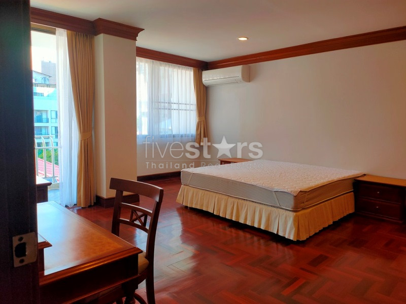 For rent large 2 bedrooms apartment near the park and BTS Phromphong, photo 10