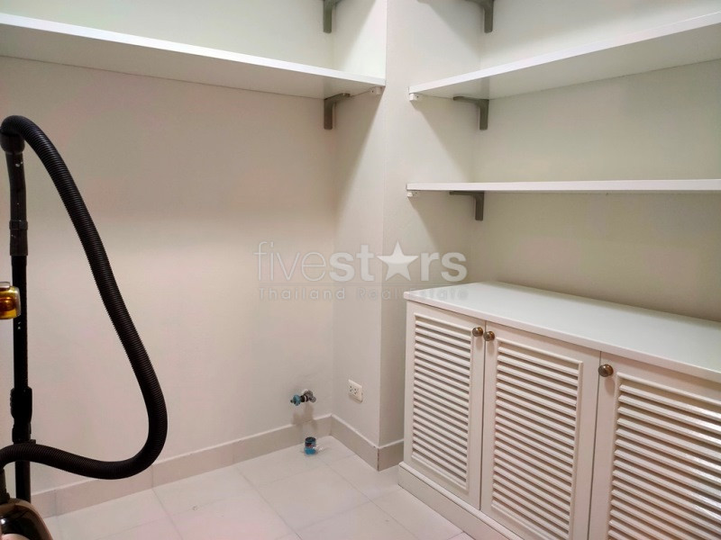 For rent large 2 bedrooms apartment near the park and BTS Phromphong, photo 9