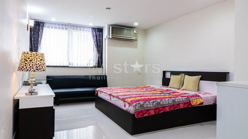 Condominium de 3 chambres à louer près du BTS Phrompong, photo 8