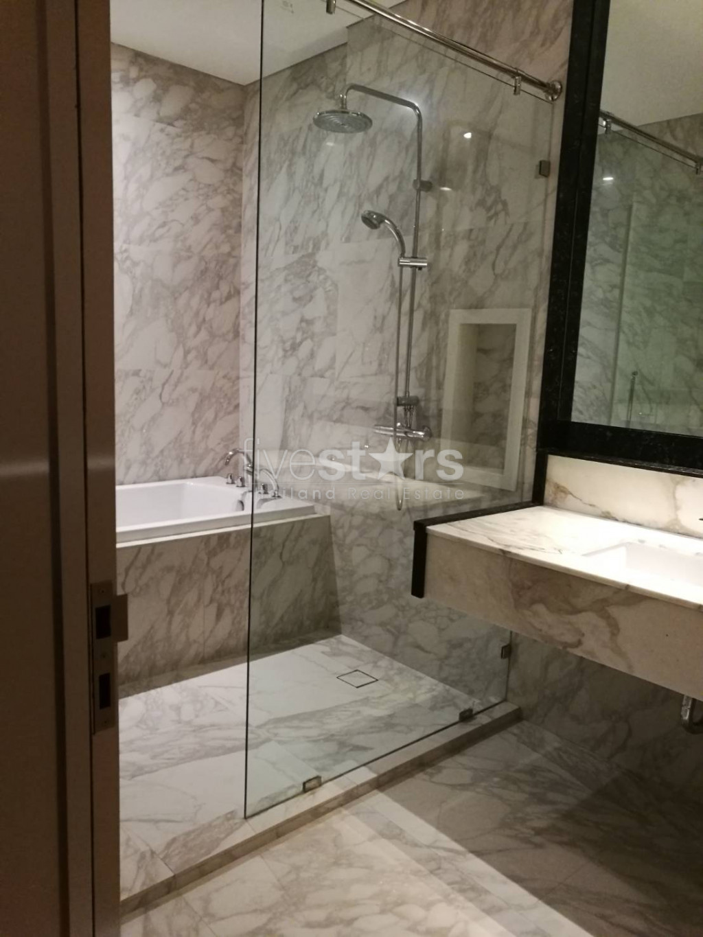 Condo for rent duplex 2 bedrooms near BTS Phromphong, photo 15