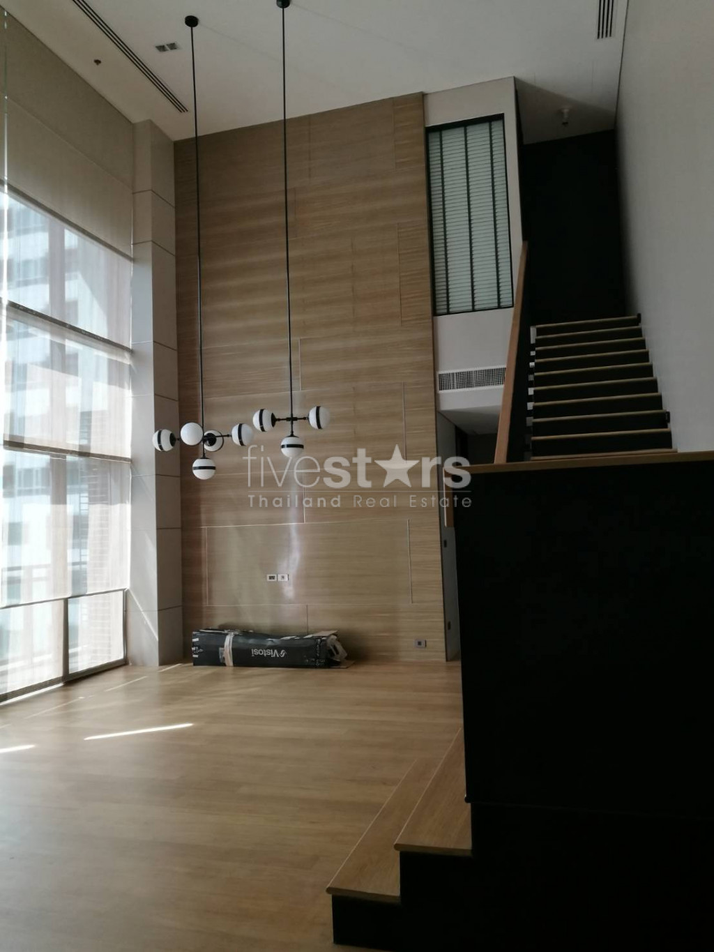 Condo for rent duplex 2 bedrooms near BTS Phromphong