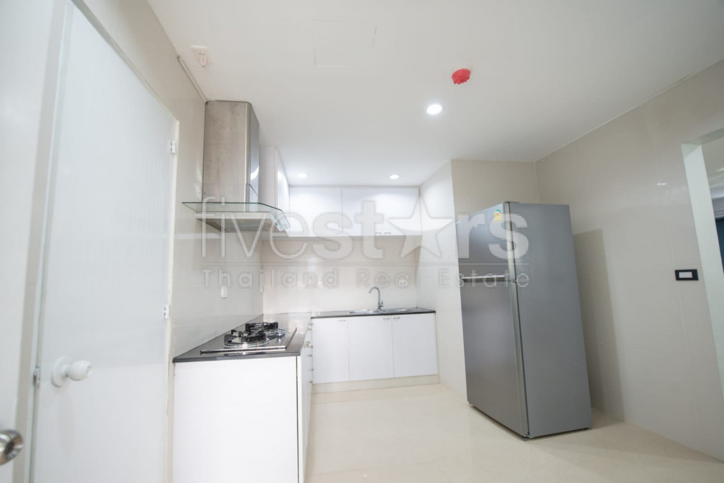 Condo de 3 chambres récemment rénové à louer sur Phrom Phong, photo 12