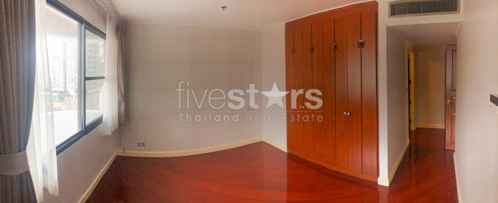 3 chambres duplex à louer proche BTS Phrompong, photo 15