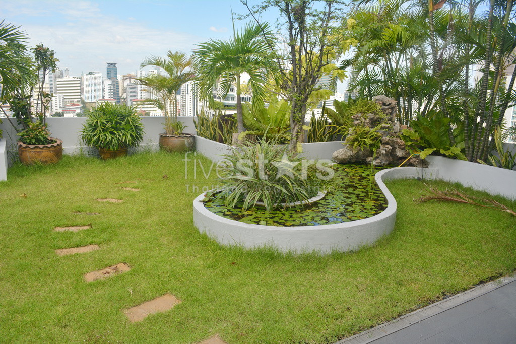 Appartement de 3 chambres à vendre à Phromphong avec jardin privatif, photo 2