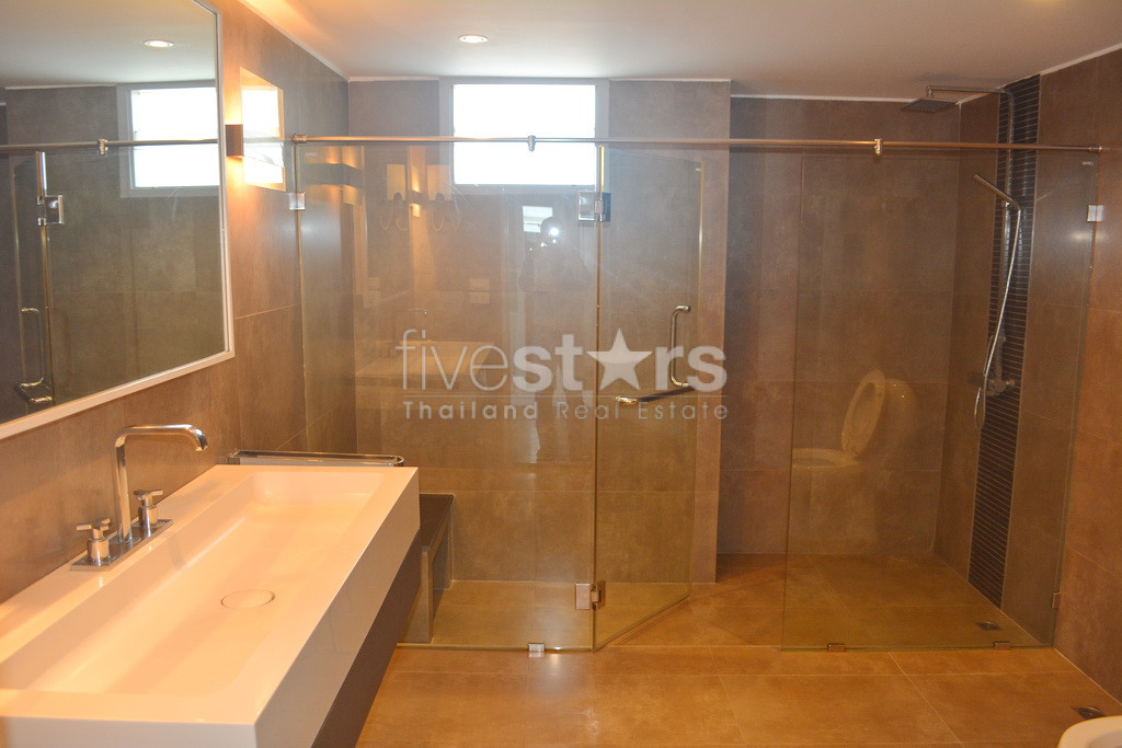 Appartement de 3 chambres à vendre à Phromphong avec jardin privatif, photo 17