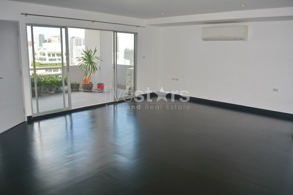 Appartement de 3 chambres à vendre à Phromphong avec jardin privatif, photo 13