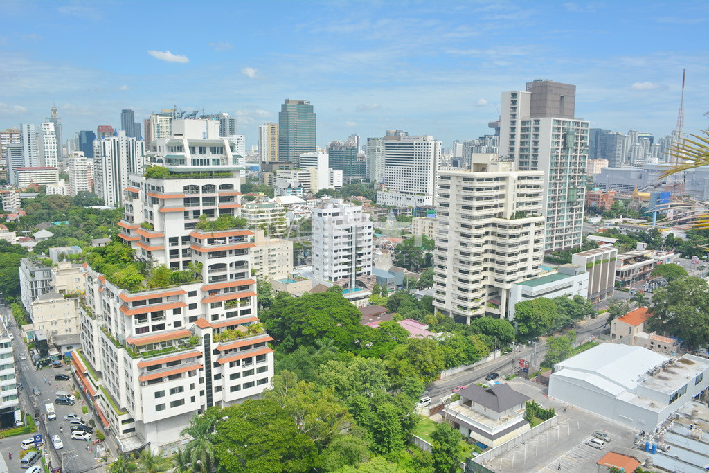 Appartement de 3 chambres à vendre à Phromphong avec jardin privatif, photo 3