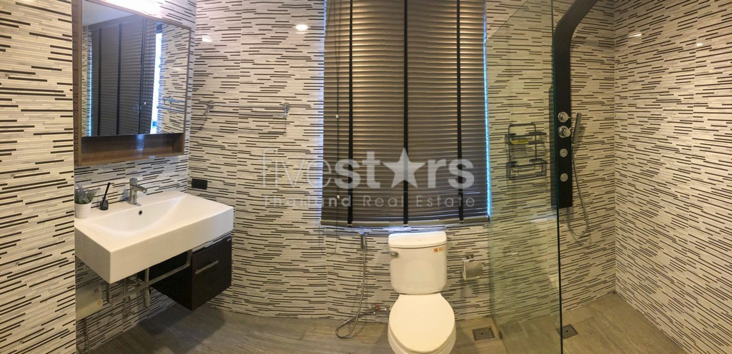 Condo spacieux de 3 chambres à louer dans le quartier de Thonglor, photo 18