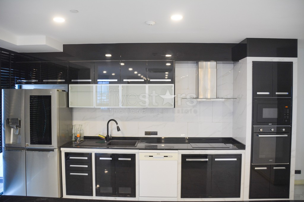Condo spacieux de 3 chambres à louer dans le quartier de Thonglor, photo 12