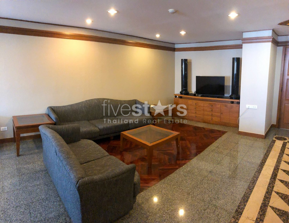 Appartement 2 chambres haut en étage à louer quartier Thonglor, photo 2