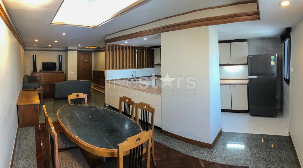 Appartement 2 chambres haut en étage à louer quartier Thonglor, photo 4
