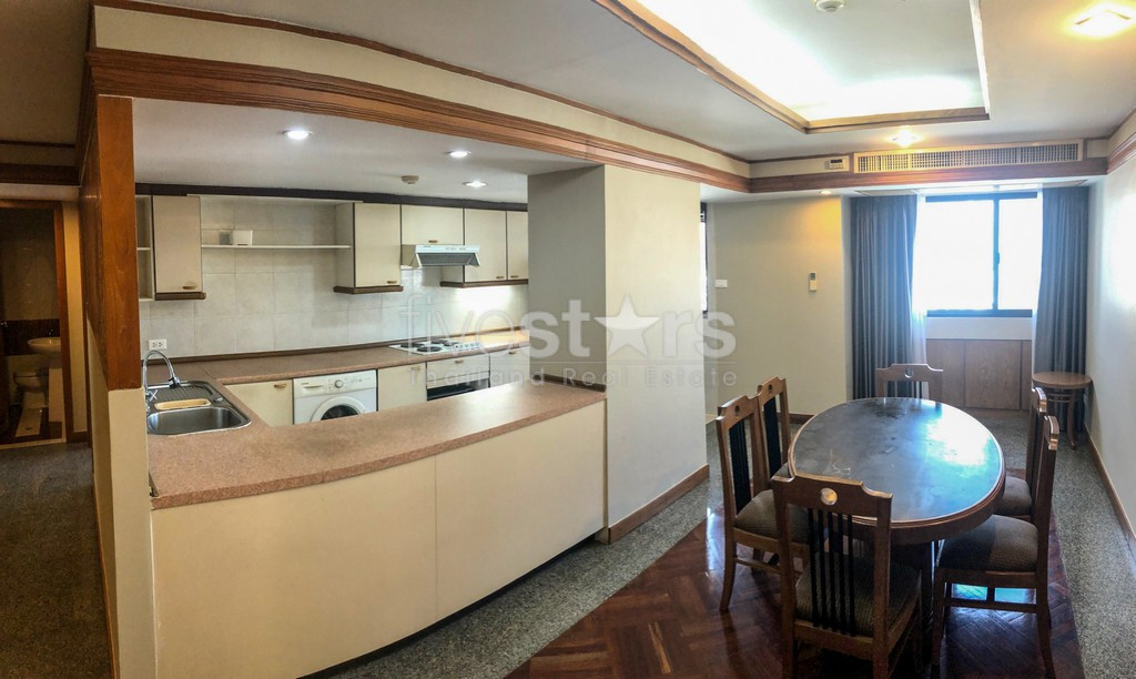 Appartement 2 chambres haut en étage à louer quartier Thonglor, photo 5