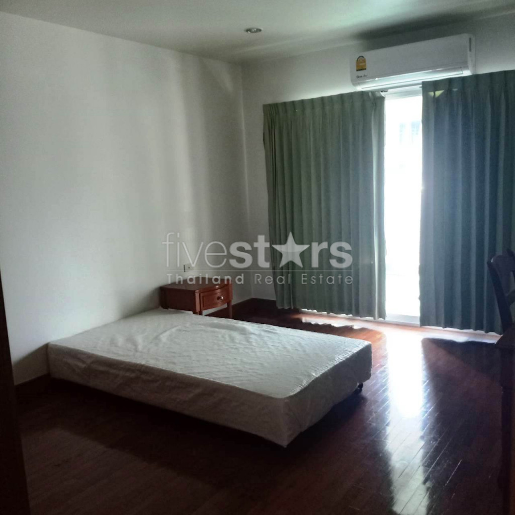 Condo de faible hauteur de 2 chambres à louer sur Thong Lo, photo 5