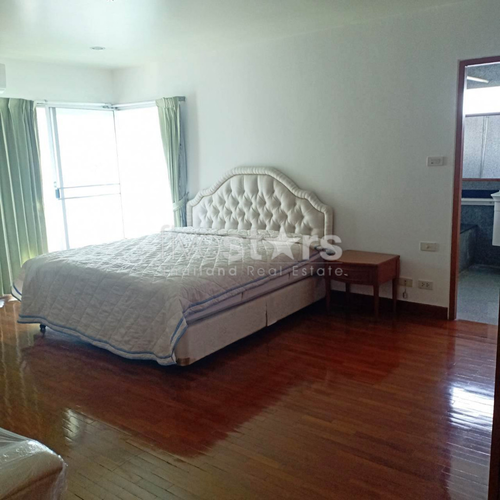Condo de faible hauteur de 2 chambres à louer sur Thong Lo, photo 3