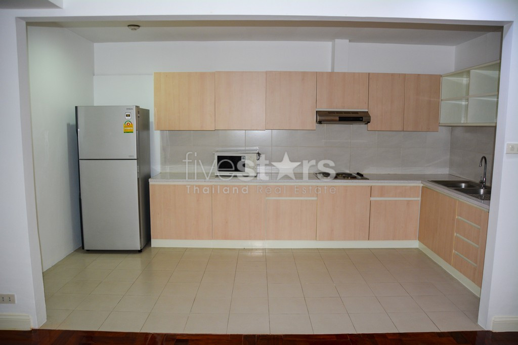 2-bedroom condo for sale close to BTS Phromphong, photo 9