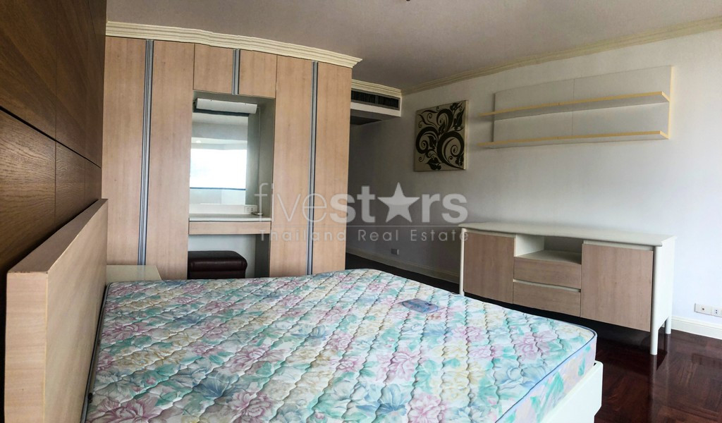 2-bedroom condo for sale close to BTS Phromphong, photo 12