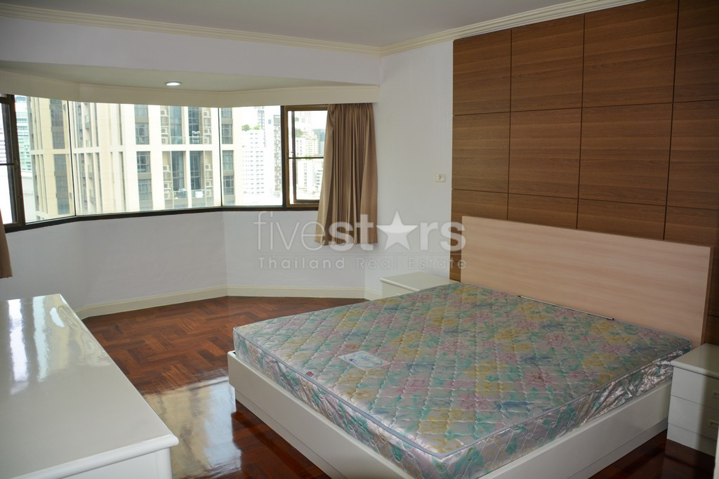 2-bedroom condo for sale close to BTS Phromphong, photo 14