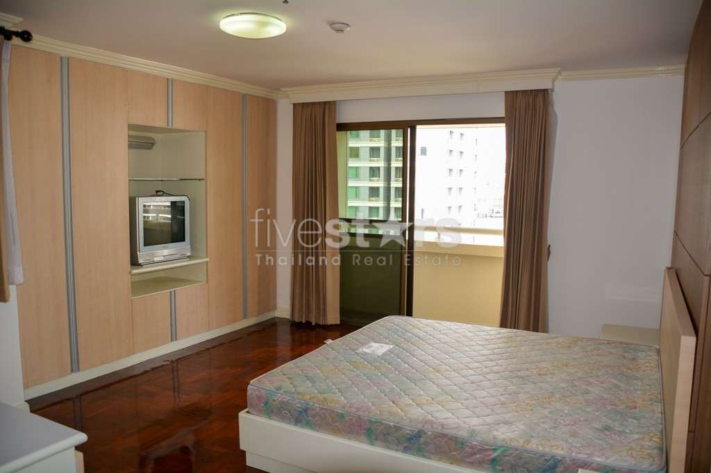 2-bedroom condo for sale close to BTS Phromphong, photo 10