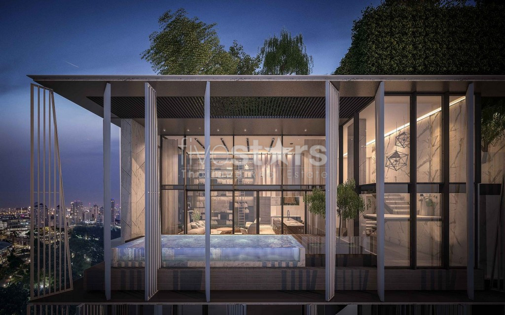 Penthouse de 4 chambres avec piscine privative à vendre quartier Phromphong
