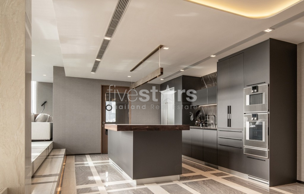 Penthouse de 4 chambres avec piscine privative à vendre quartier Phromphong, photo 6