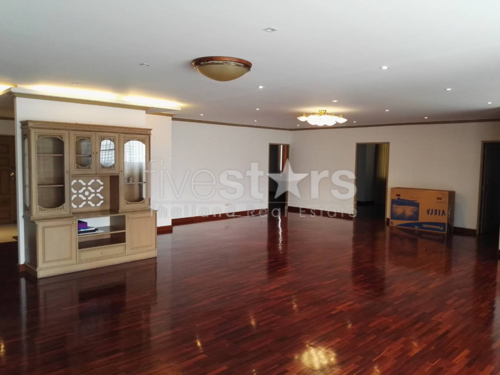 Condo de 3 chambres à vendre sur Phrom Phong, photo 2