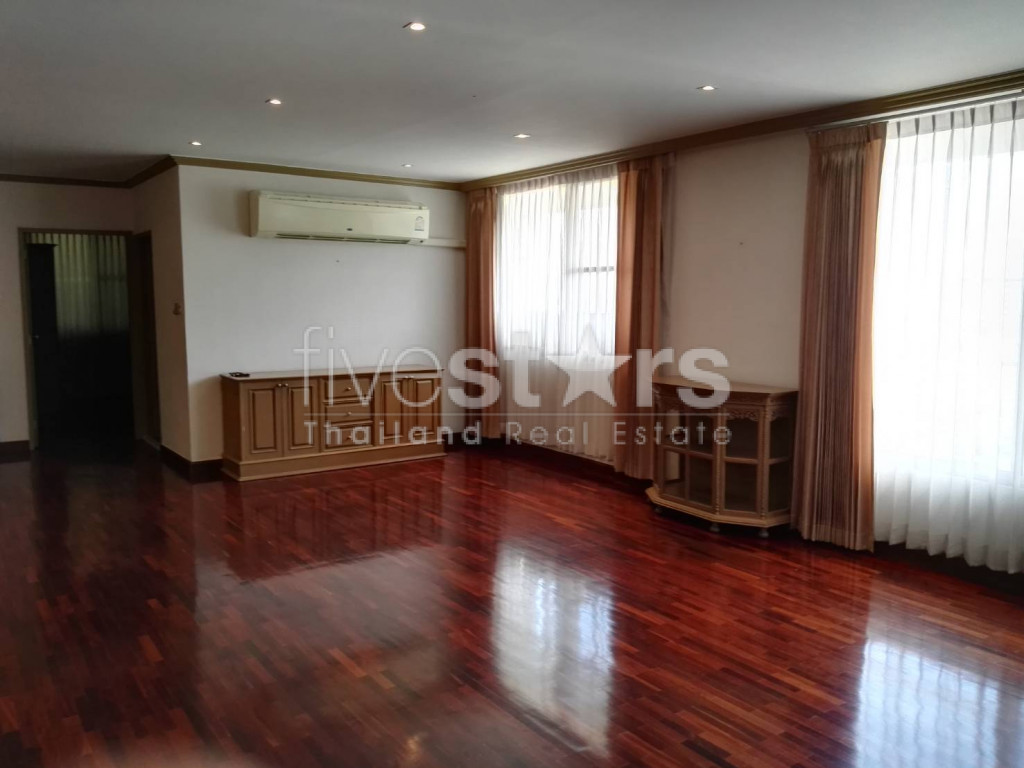 Condo de 3 chambres à vendre sur Phrom Phong, photo 3
