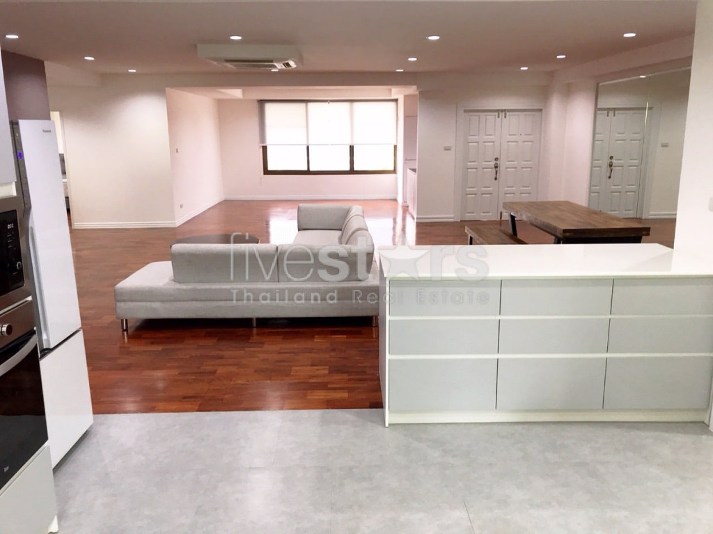 Spacious 3 bedrooms pet friendly apartment for rent in Thonglor, photo 8