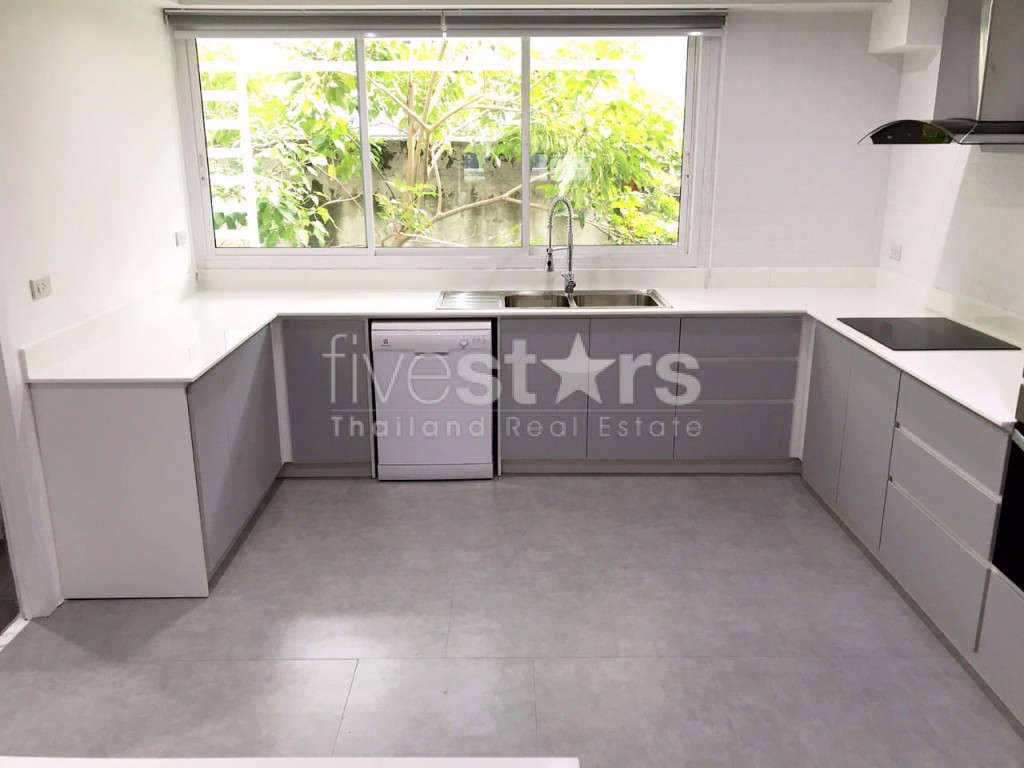 Spacious 3 bedrooms pet friendly apartment for rent in Thonglor, photo 9