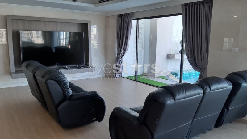 Spacious 3 bedroom duplex with private pool near BTS Phromphong, photo 6