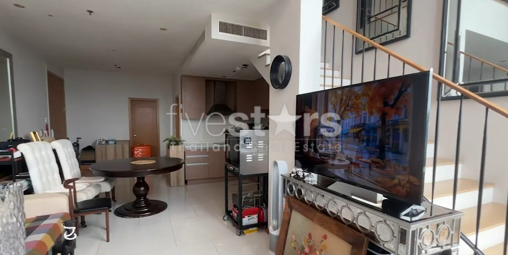 Superbe Duplex 1 Chambre à Vendre près du BTS Phrom Phong, photo 4