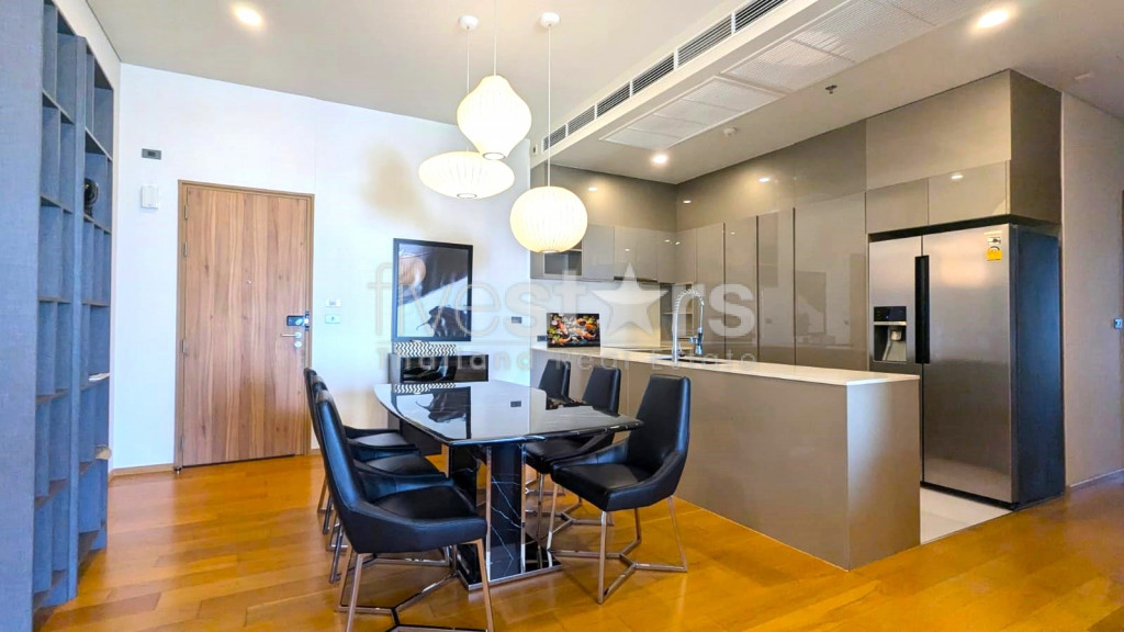 Appartement moderne de 2 chambres à louer à Phrom Phong, photo 5