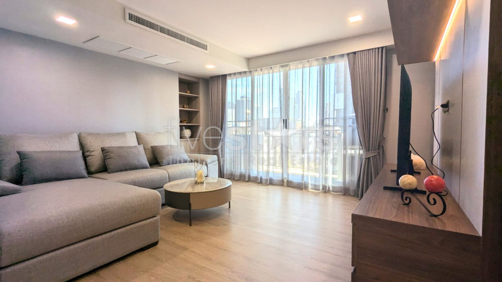 Appartement moderne de 2 chambres près du BTS Thonglor