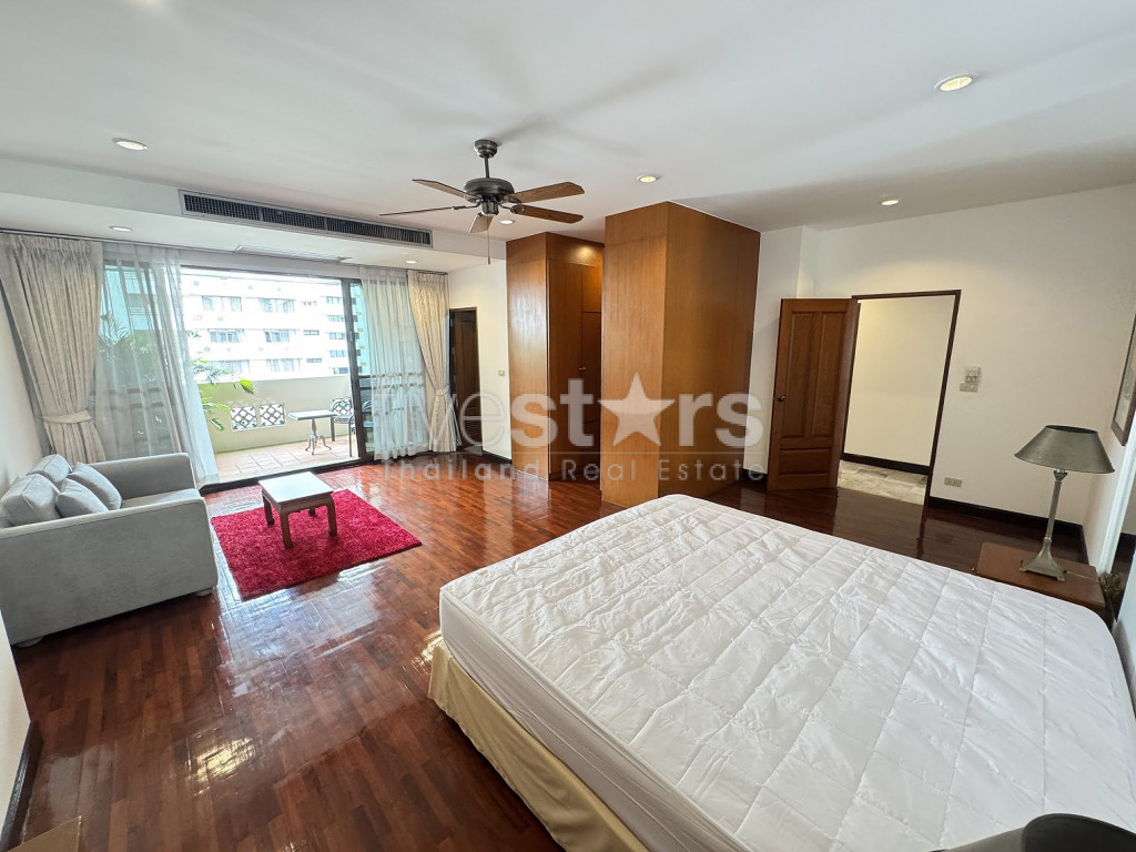 Grand appartement de 3 chambres près du BTS Phrom Phong, photo 10